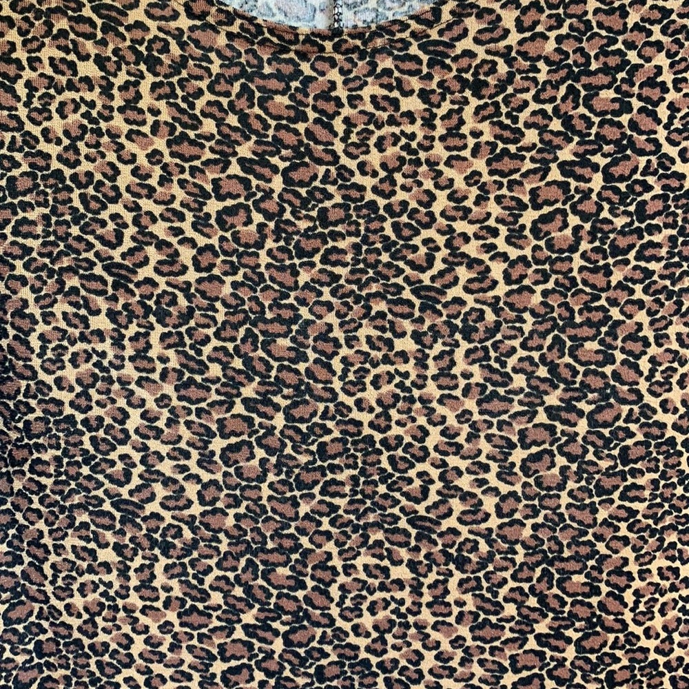 🐆 Meow 🐆 - Picture 2 of 4